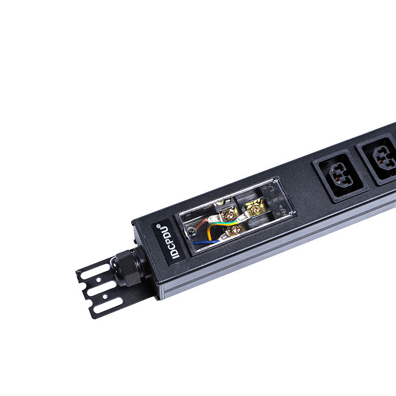 16 udtag IEC C13 C19 & US Sockets 1,5U flydende magnetisk afbryder Vertikal TCP/IP smart Rack PDU