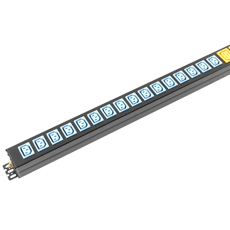 24-udtag C13x16 C19x8 Vertikal digital strømspændingsmåler Breaker SPD Switched Rack Pdu